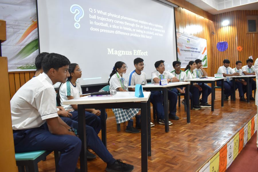 inter-house-quiz-competition-at-sharda-world-school:-celebrating-knowledge,-teamwork-and-quick-thinking
