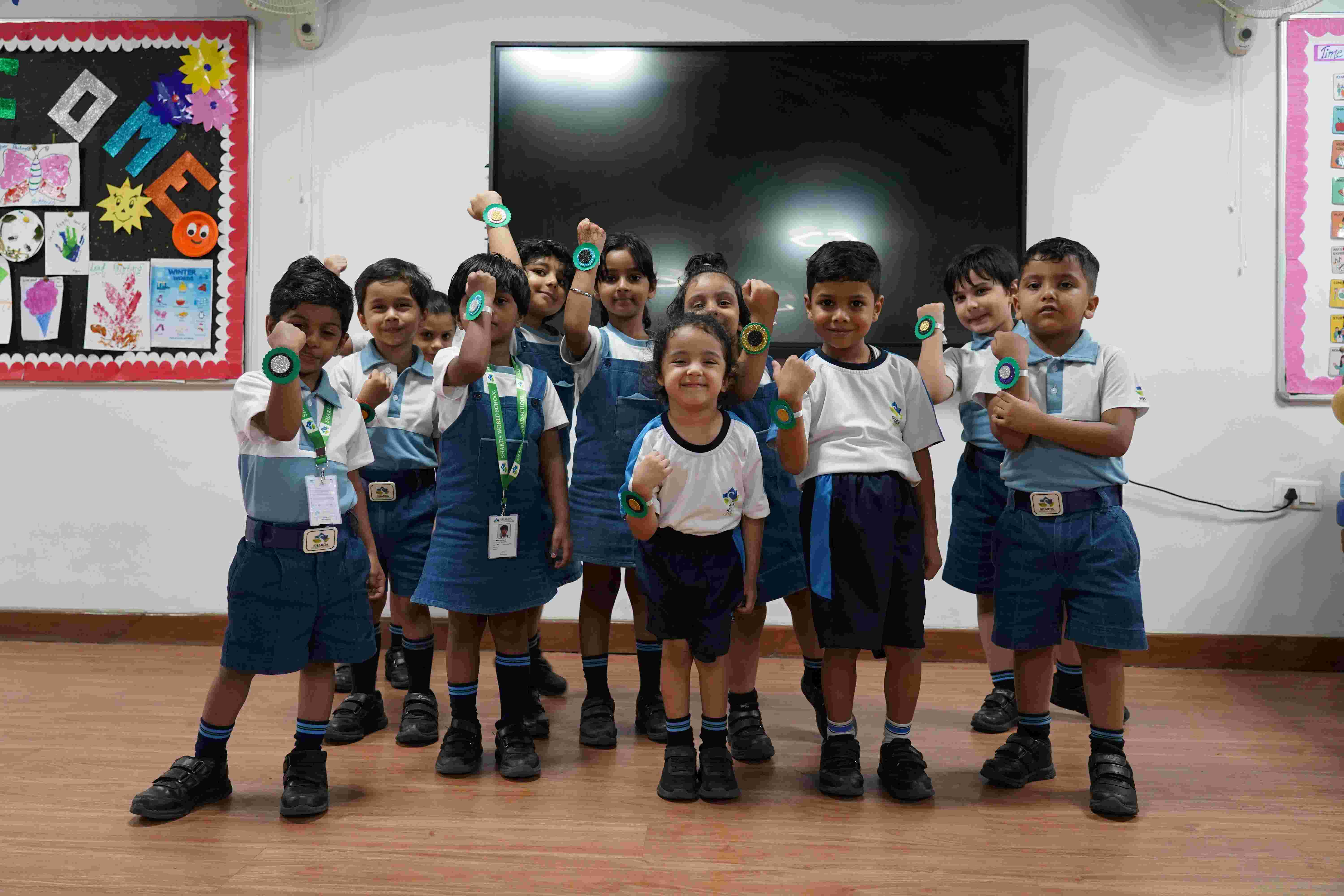 crafting-bonds:-sharda-world-school-celebrates-raksha-bandhan-with-creativity-and-tradition