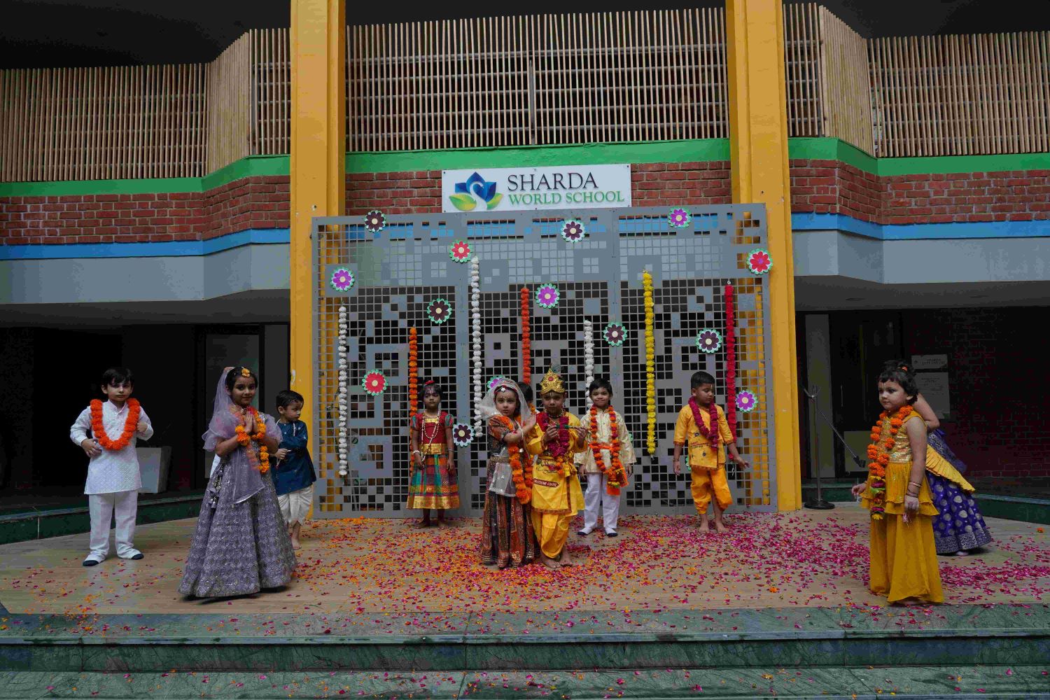 sharda-world-school-celebrates-janmashtami-with-enthusiasm