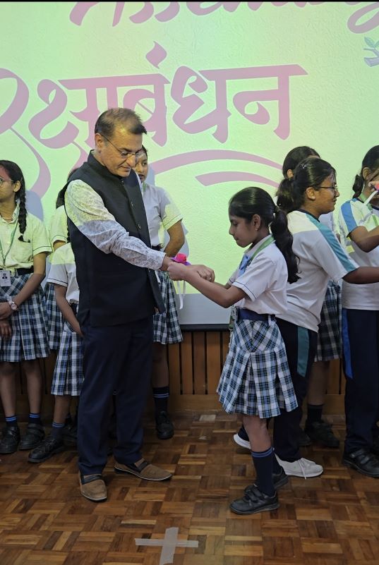 raksha-bandhan-special-assembly-at-sharda-world-school:-celebrating-bonds-of-love,-trust-and-togetherness