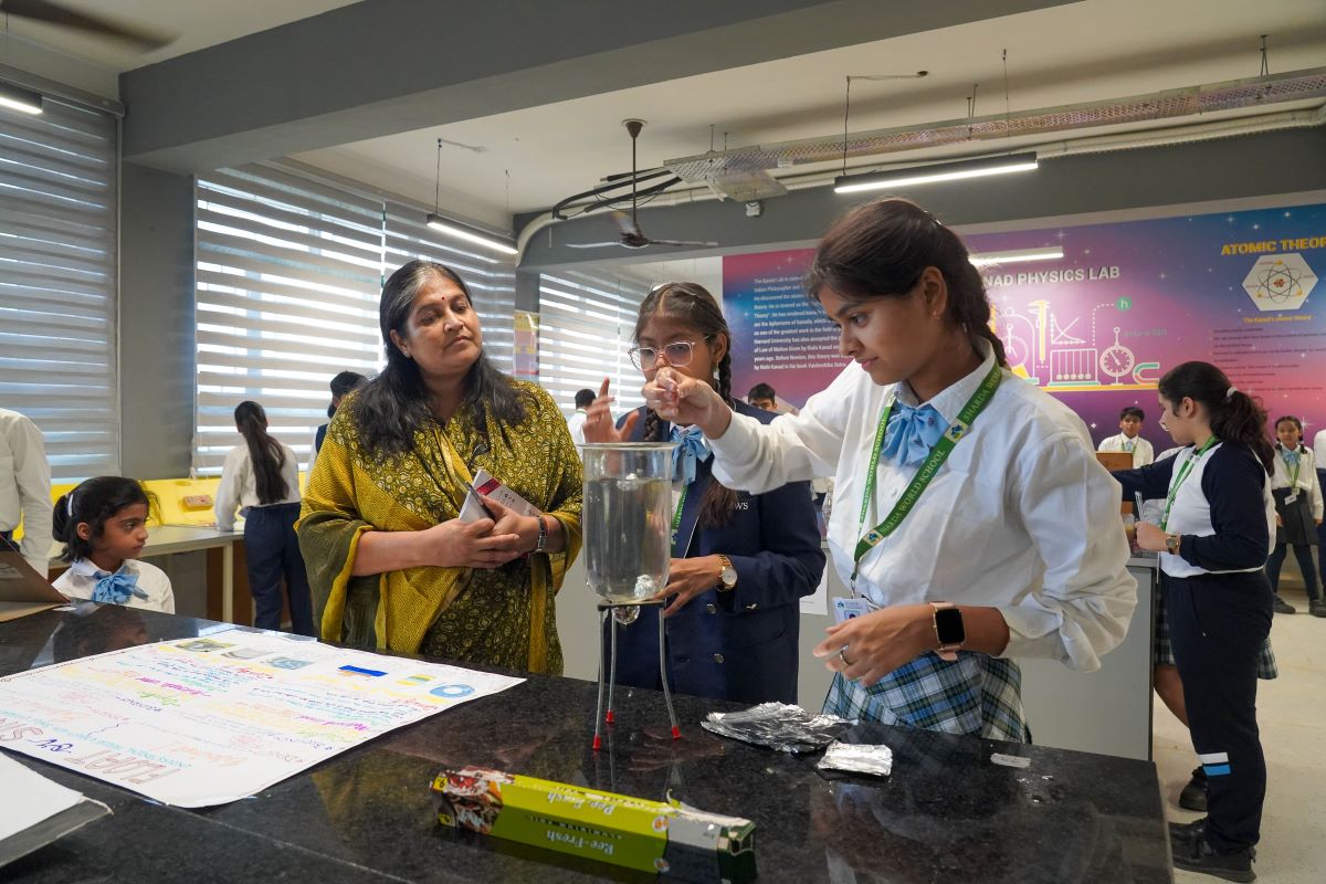 sharda-world-school-hosts-an-inspiring-science-exhibition